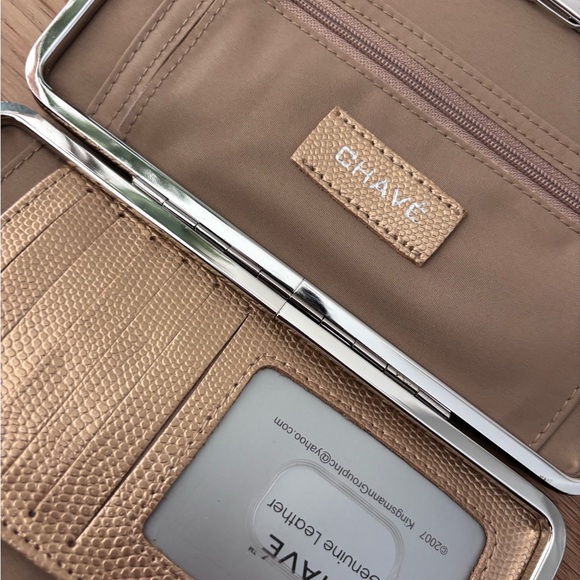 Chavet Gold Women's wallet - Picture 3 of 4